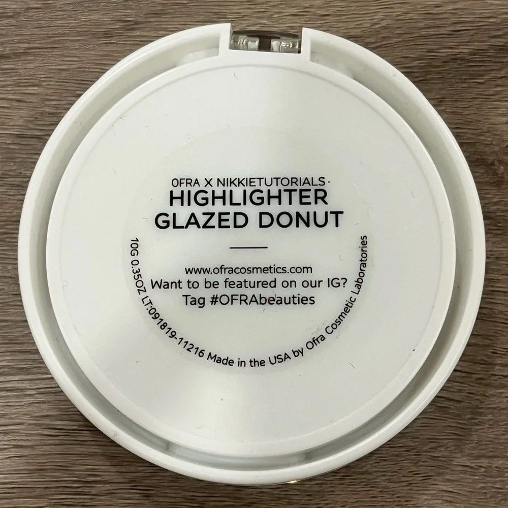 Ofra X NikkieTutorials Limited Ed Discontinued Highlighter - Glazed Donut NEW